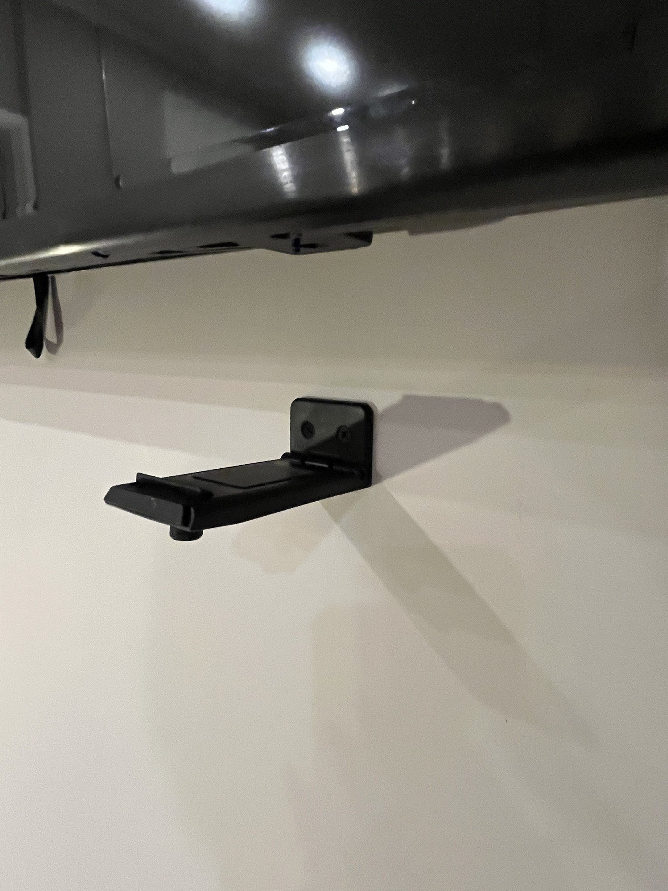 Soundbar bracket detail